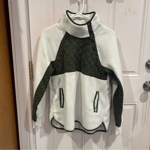 Abercrombie & Fitch Olive Quilted Panel Fleece Pullover - White & Olive